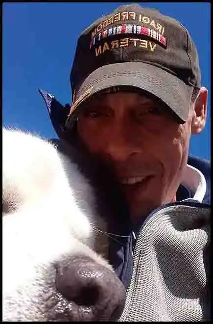 Two War Veterans and Book Author David Haave takes time for thanking him for his sacrifice 2024 Lake of the Ozarks 2024 -- David Haave